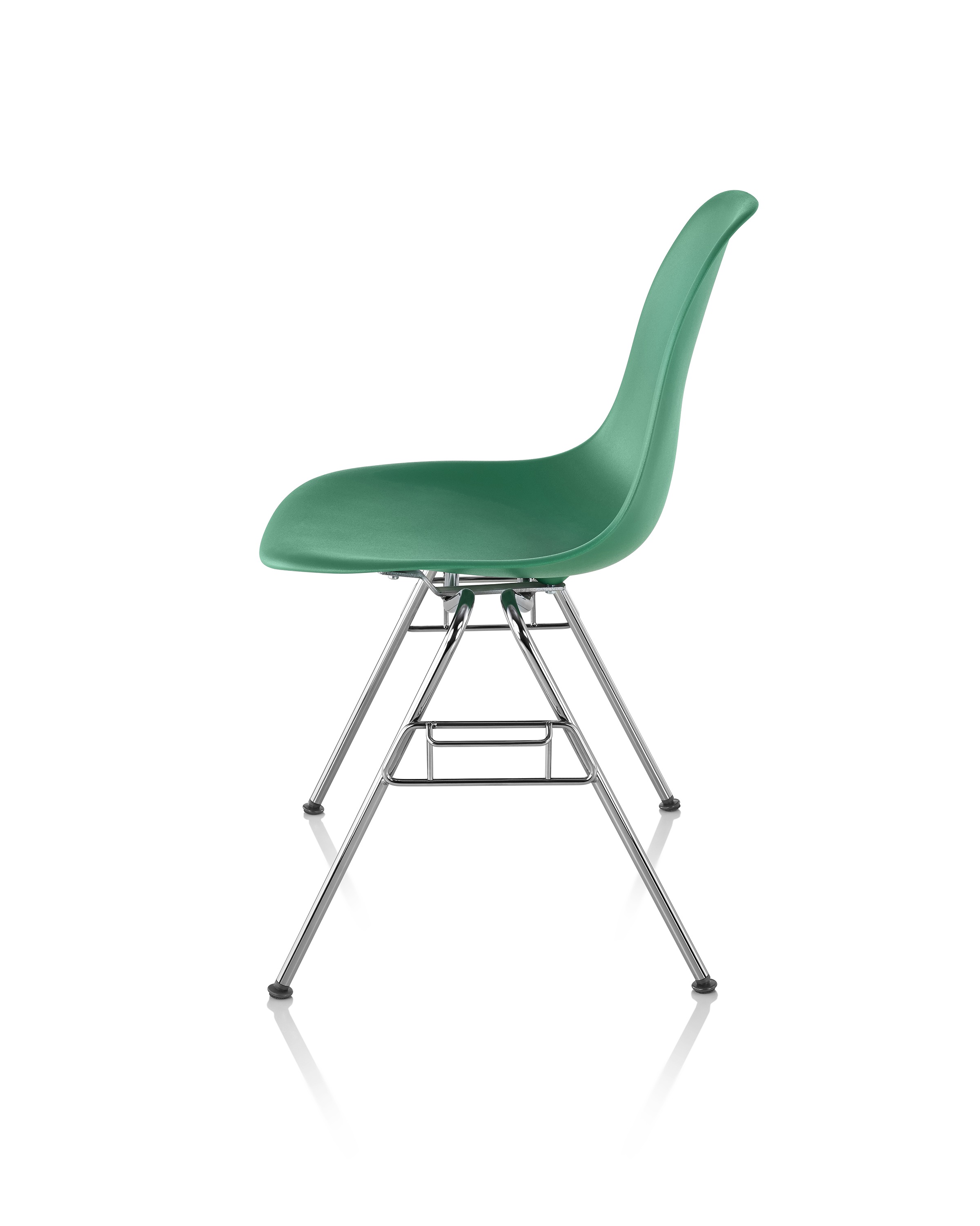 培训家具|布面培训椅|办公家具|万象城(中国)家具|伊姆斯®塑料餐椅